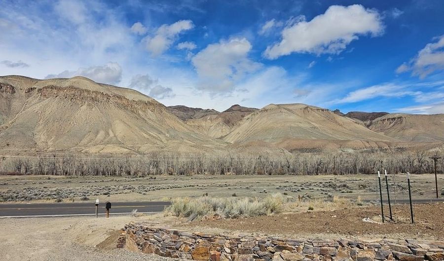 24 Pickett Loop, Challis, ID 83226 - 2 Beds, 2 Bath