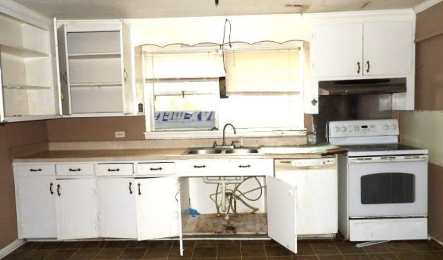 627 Rankin St, Andalusia, AL 36420 - 3 Beds, 2 Bath
