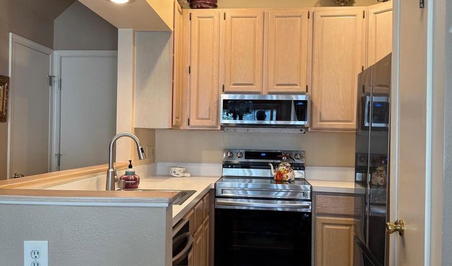 20 MALLARD Ln, Bedminster, NJ 07921 - 2 Beds, 2 Bath