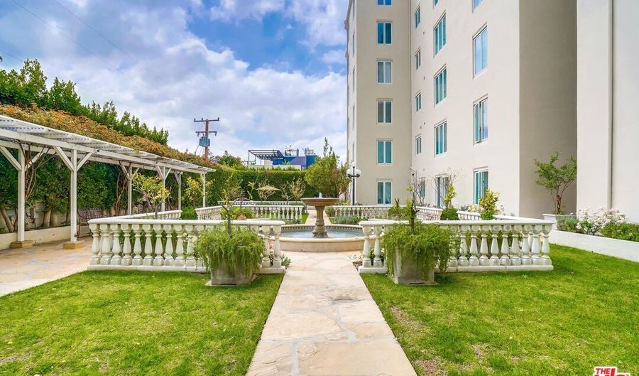 1424 N Crescent Heights Blvd 77, West Hollywood, CA 90046 - 2 Beds, 2 Bath
