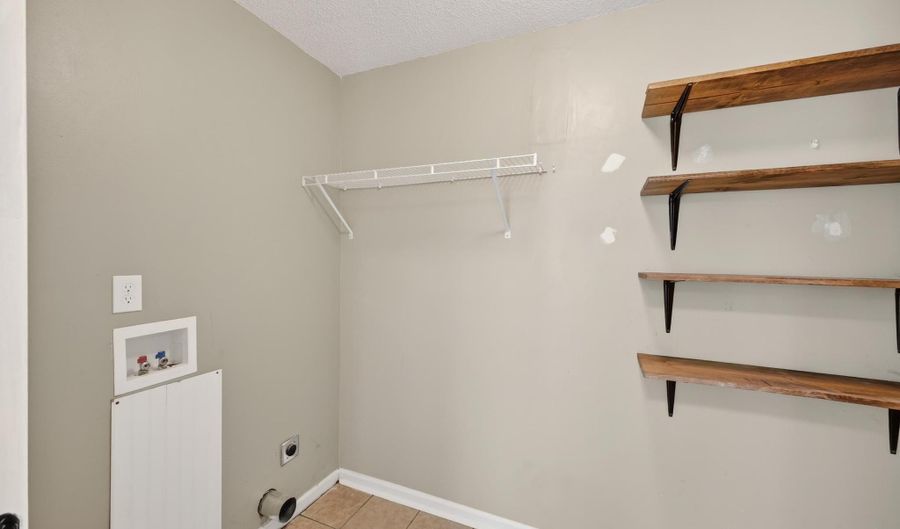 1539 Ben Franklin Rd, Leesville, SC 29070 - 3 Beds, 2 Bath