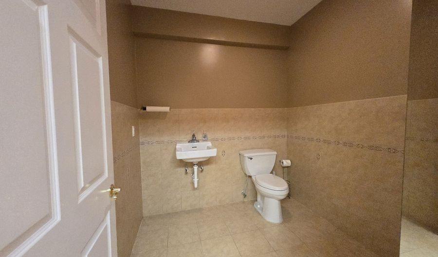 3 Inspiration Ln 5, Chester, CT 06412 - 0 Beds, 1 Bath