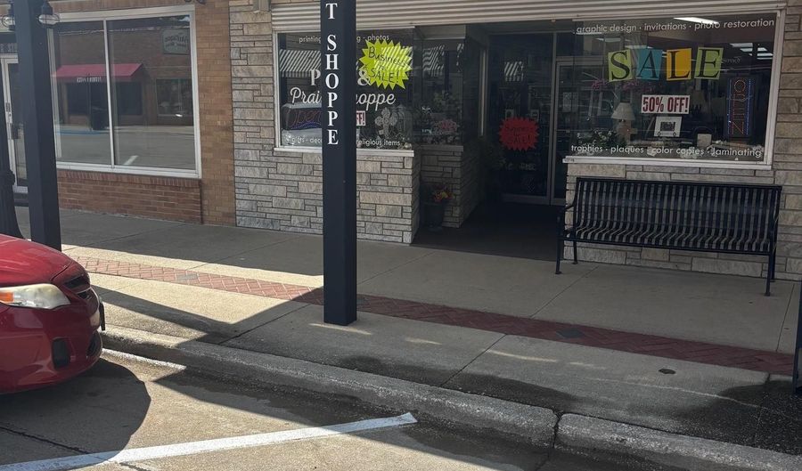 110 E State St, Algona, IA 50511 - 0 Beds, 0 Bath