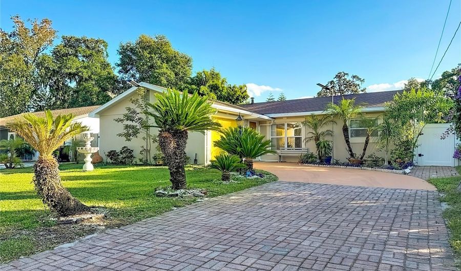 453 CITADEL Dr, Altamonte Springs, FL 32714 - 3 Beds, 2 Bath