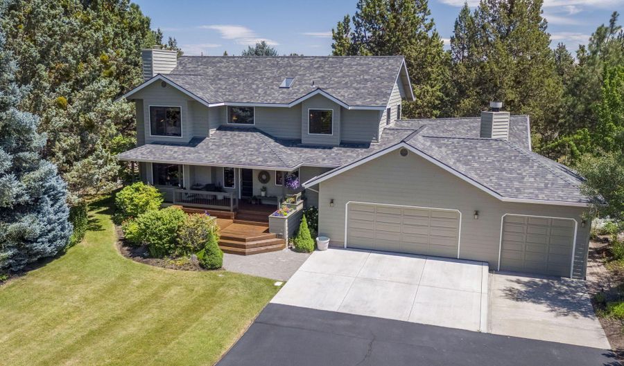 62824 Loma Vista Dr, Bend, OR 97701 - 4 Beds, 3 Bath