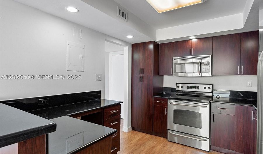 18021 Biscayne Blvd 603, Aventura, FL 33160 - 1 Beds, 2 Bath