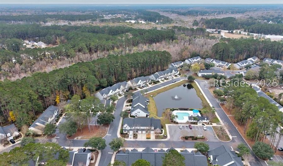 113 Cross Rd, Bluffton, SC 29910 - 2 Beds, 3 Bath