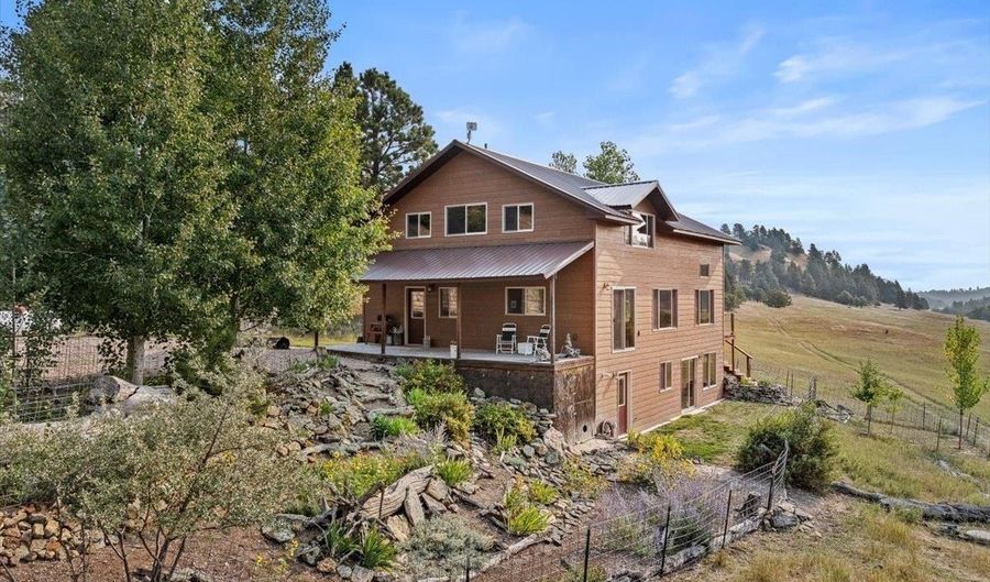30 Alum Creek Rd, Aladdin, WY 82710 - 2 Beds, 2 Bath