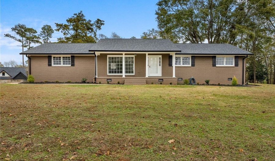 300 Woodlake Rd, Anderson, SC 29621 - 3 Beds, 2 Bath