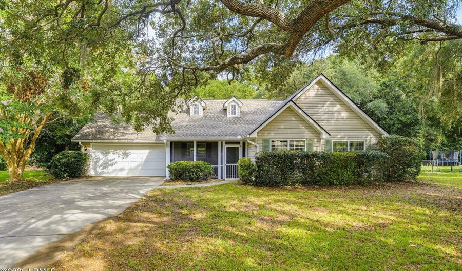 27 Telfair Dr, Beaufort, SC 29907 - 3 Beds, 2 Bath