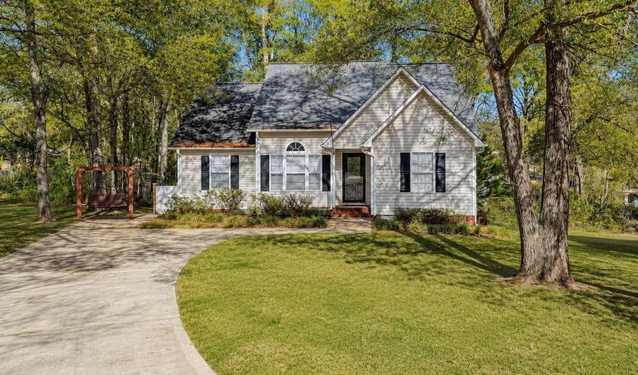 921 Hollyhock Ct, Boiling Springs, SC 29316 - 3 Beds, 2 Bath