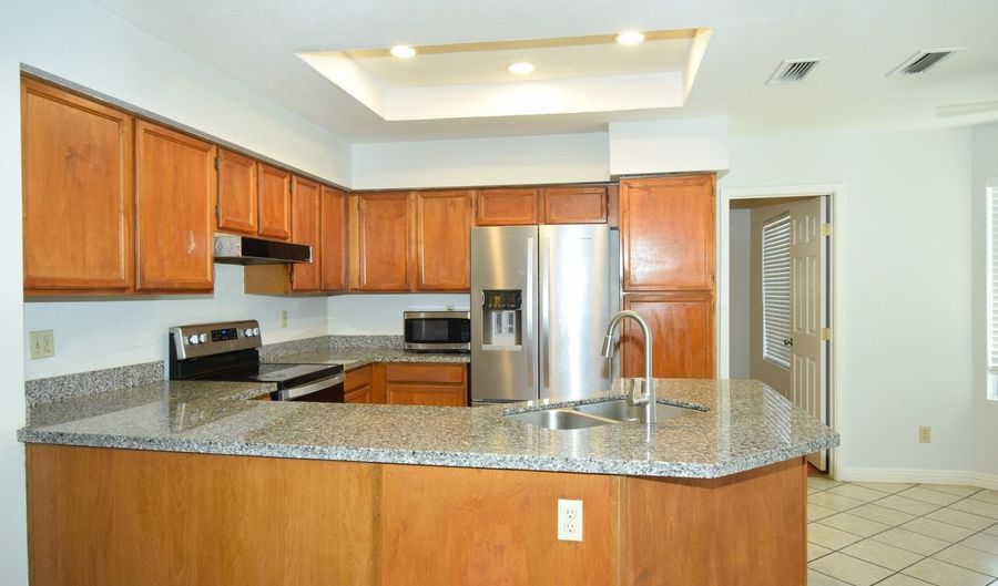 2250 W Rockwell Dr, Chandler, AZ 85224 - 4 Beds, 2 Bath