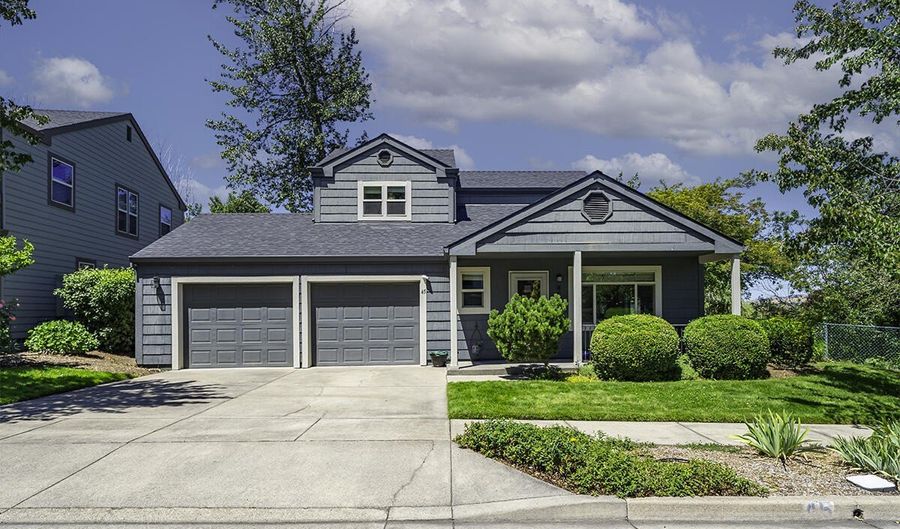 45 Brooks Ln, Ashland, OR 97520 - 3 Beds, 3 Bath