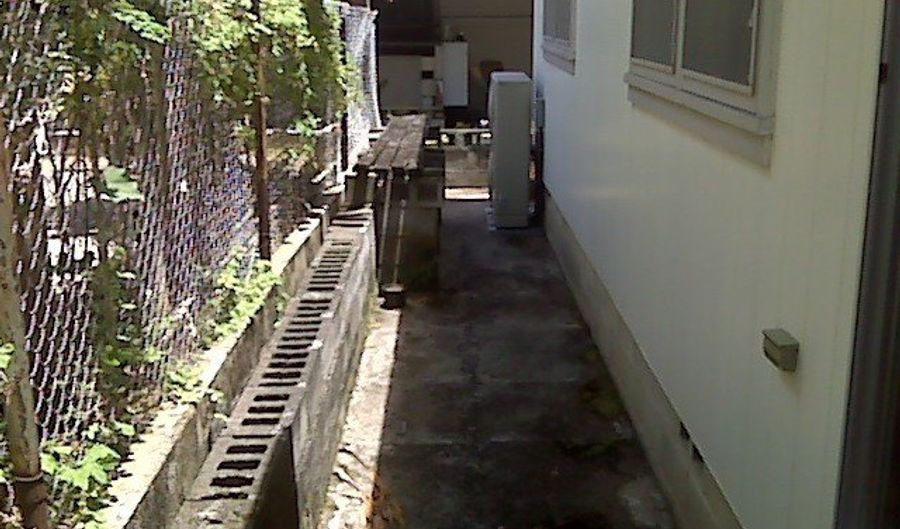 1849 Liliha St, Honolulu, HI 96817 - 3 Beds, 2 Bath