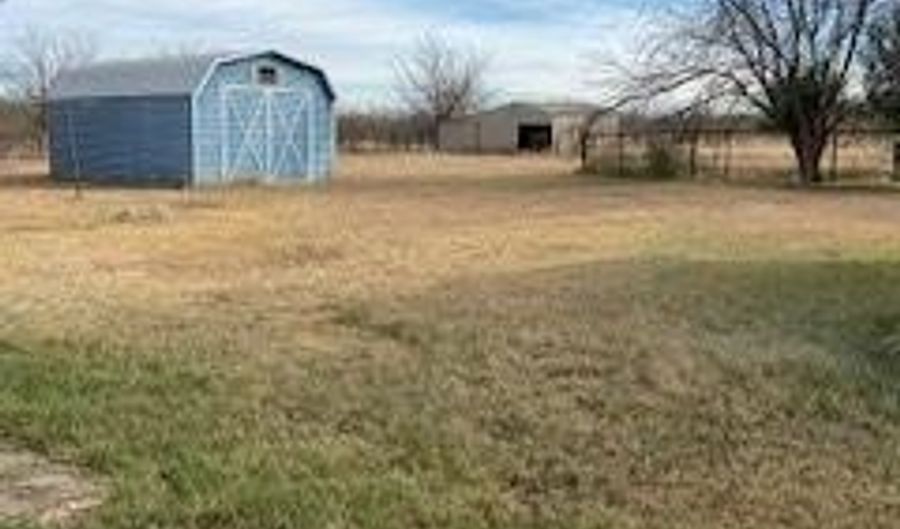 1025 Hwy 83-84, Abilene, TX 79602 - 3 Beds, 2 Bath