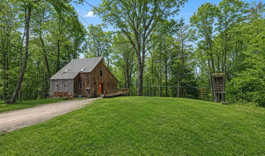 14 Webster Ct, Campton, NH 03223 - 3 Beds, 2 Bath