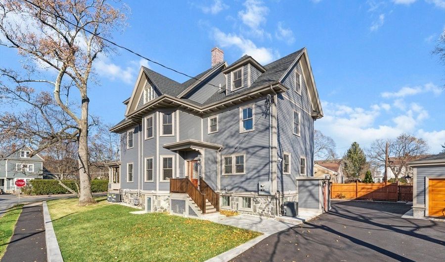 2 Draper Ave 2, Arlington, MA 02474 - 3 Beds, 4 Bath