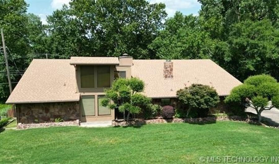311 S 14th Pl, Ada, OK 74820 - 3 Beds, 4 Bath