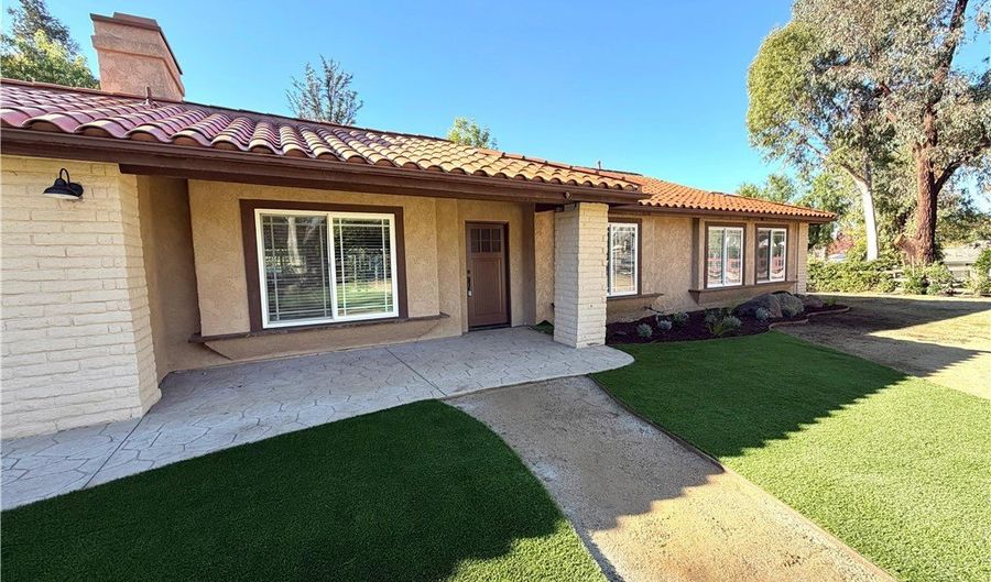 5365 Lewis Rd, Agoura Hills, CA 91301 - 4 Beds, 3 Bath