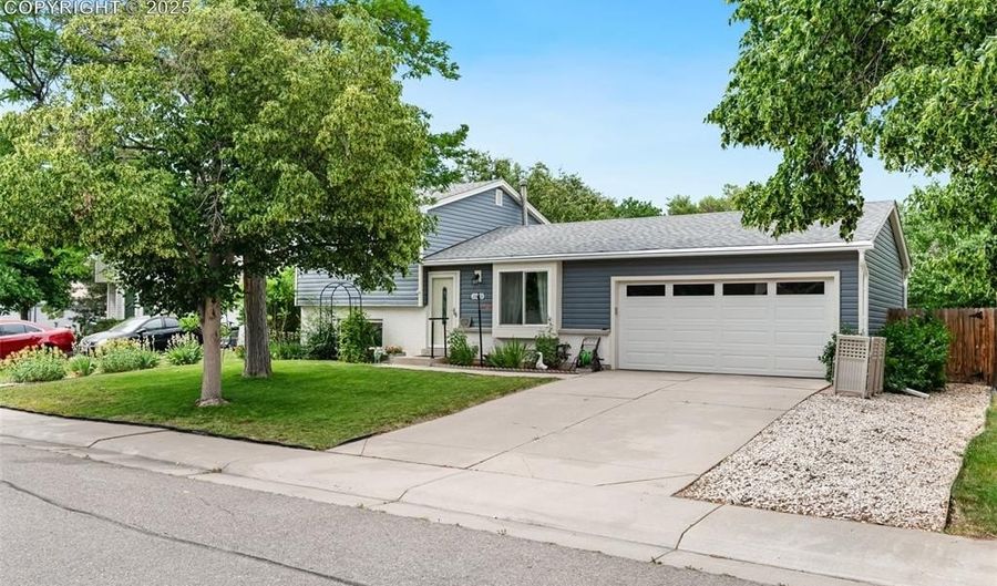 11413 E Ellsworth Pl, Aurora, CO 80010 - 3 Beds, 2 Bath