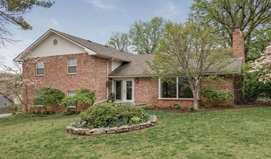 33239 Thompson Rd, Afton, OK 74331 - 4 Beds, 4 Bath