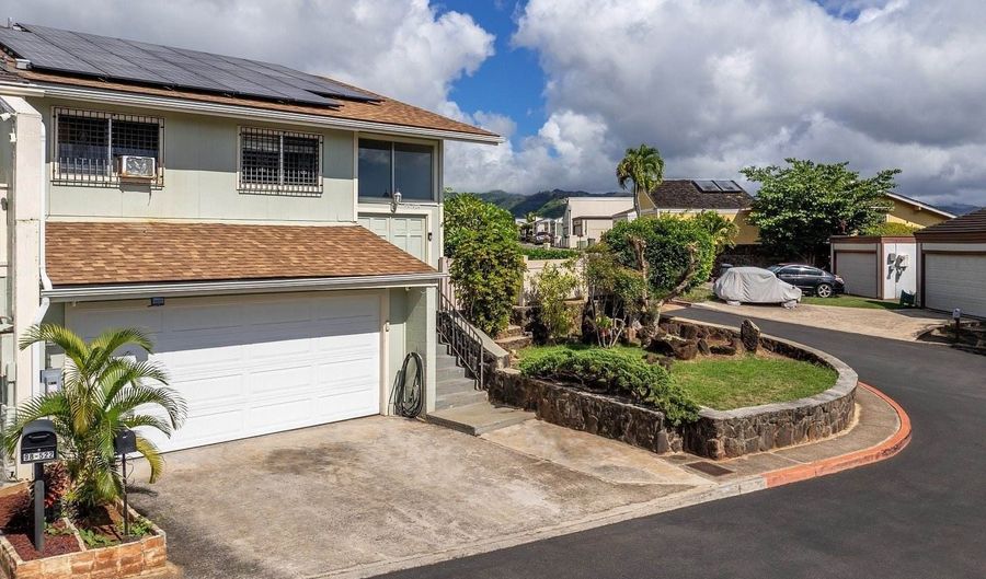 98-524 Lulu Pl #84, Aiea, HI 96701 - 3 Beds, 2 Bath