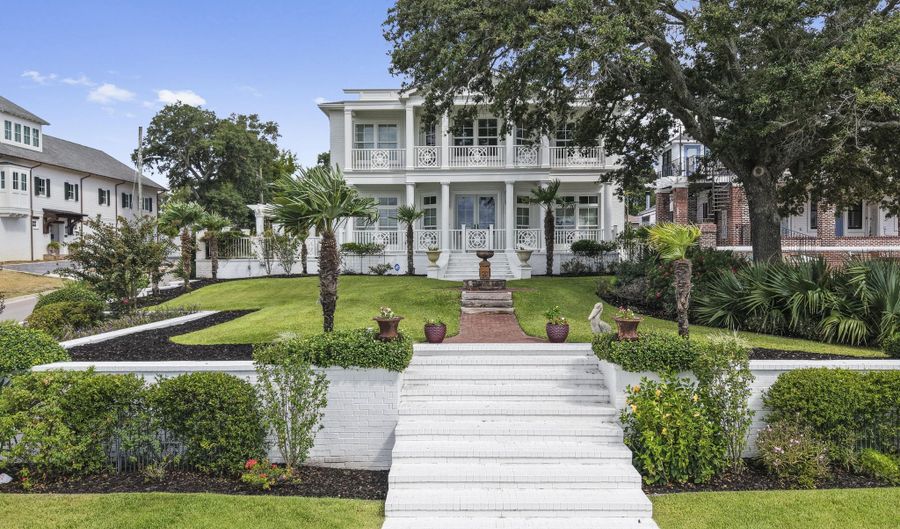 1016 Beach Blvd, Biloxi, MS 39530 - 4 Beds, 4 Bath