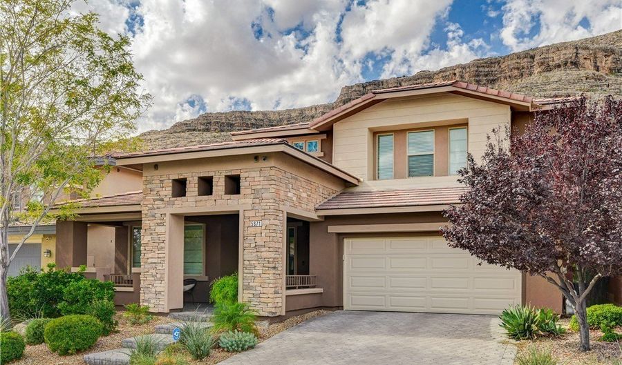 5671 Mesa Mountain Dr, Las Vegas, NV 89135 - 4 Beds, 3 Bath