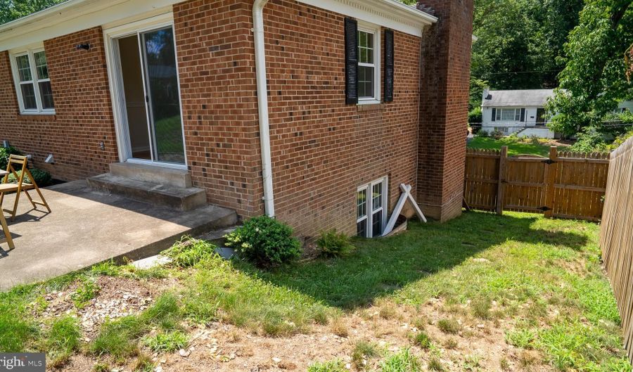 5012 LARNO Dr, Alexandria, VA 22310 - 4 Beds, 3 Bath