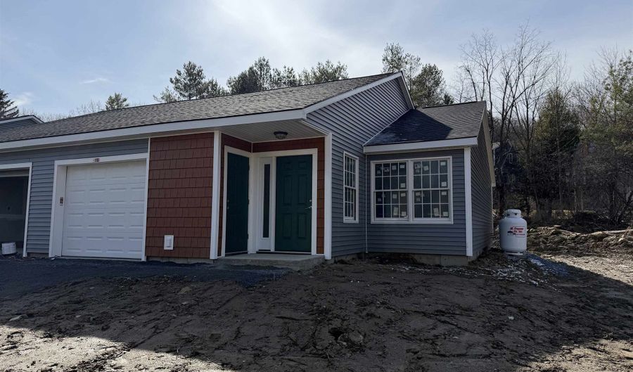 527 Jennings Brook Dr, Bennington, VT 05201 - 2 Beds, 2 Bath
