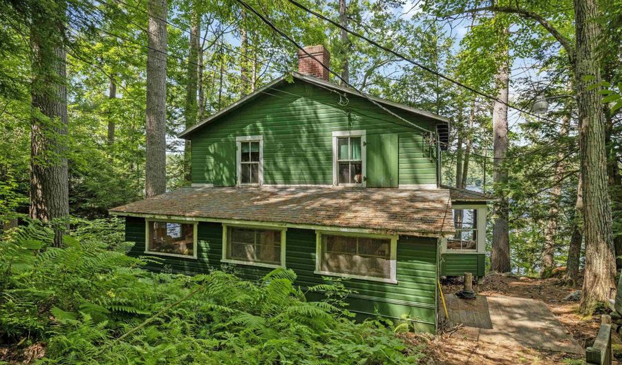 51 Leavitt Hill Rd, Ashland, NH 03217 - 4 Beds, 2 Bath