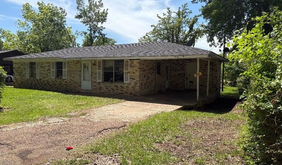 205 Claude, Batesville, MS 38606 - 3 Beds, 1 Bath
