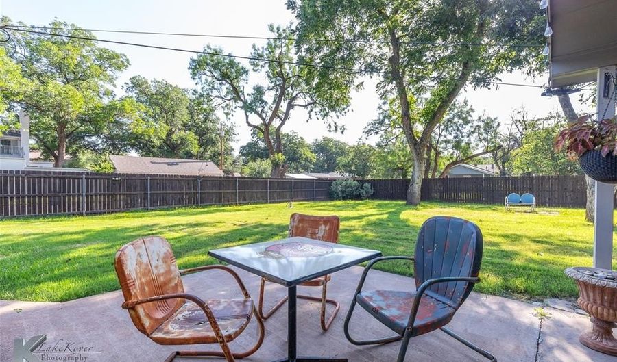 801 Elmwood Dr, Abilene, TX 79605 - 3 Beds, 2 Bath