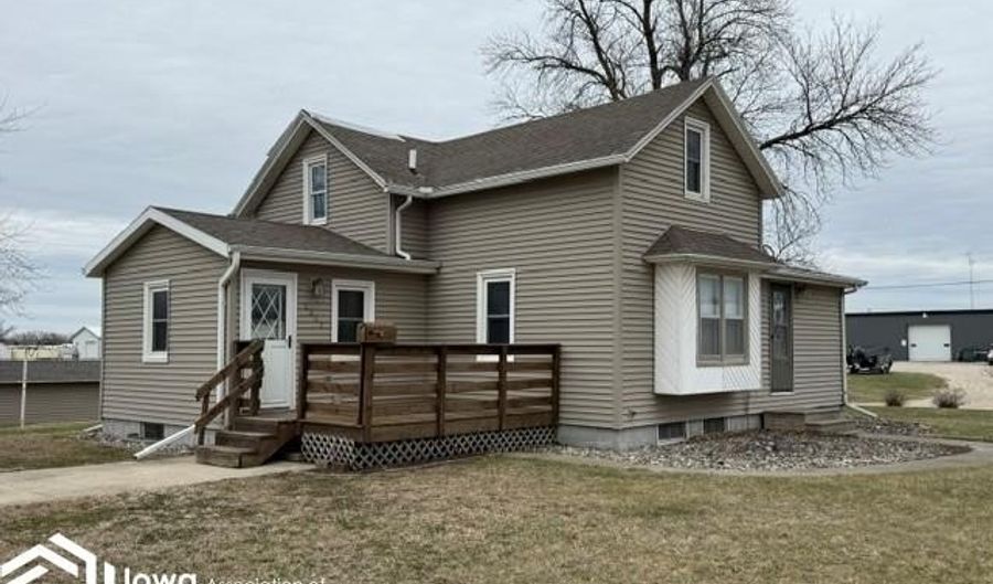 1317 E Commercial St, Algona, IA 50511 - 4 Beds, 3 Bath
