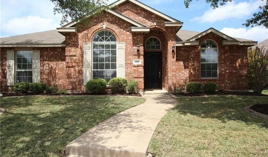 1707 Barton Springs Ct, Allen, TX 75002 - 3 Beds, 2 Bath