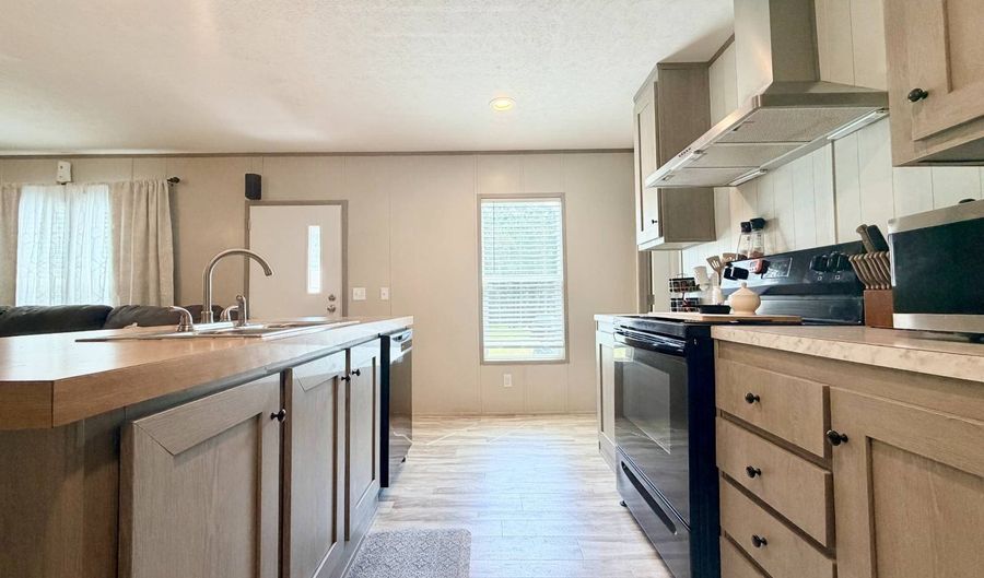 160 170 Honey Bee Rd, Ashdown, AR 71822 - 2 Beds, 2 Bath