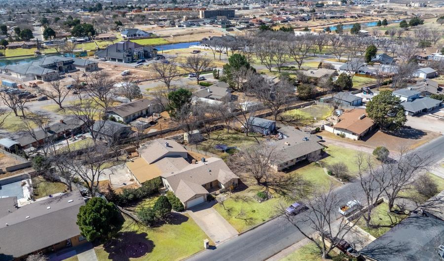 1403 S Country Club Cir, Carlsbad, NM 88220 - 5 Beds, 3 Bath