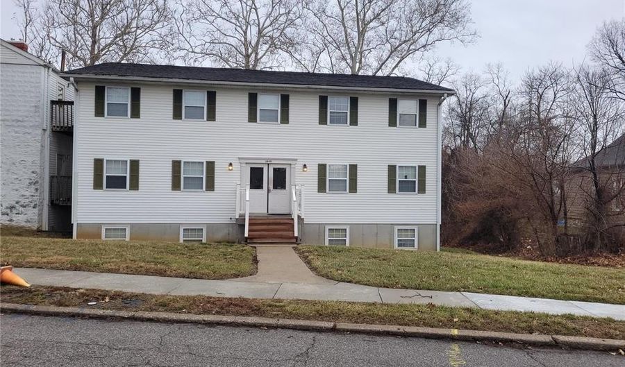 2705 College Ave, Alton, IL 62002 - 0 Beds, 0 Bath