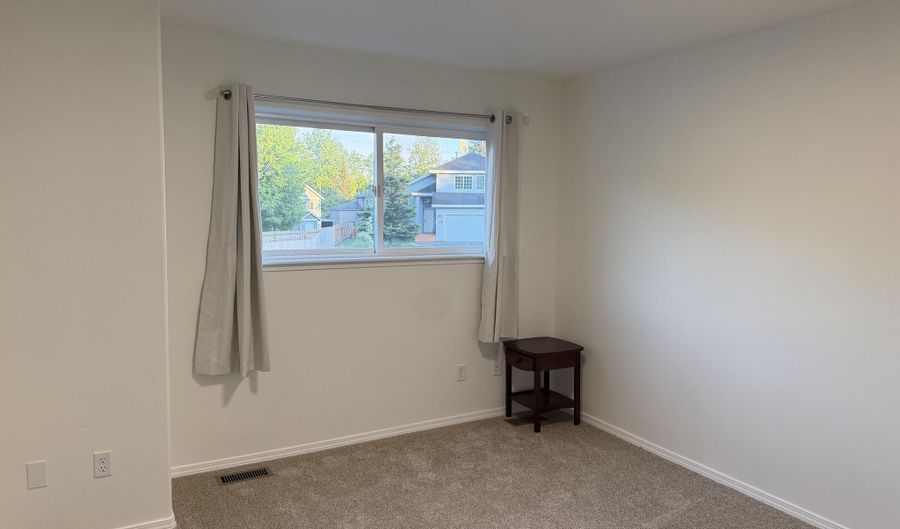 5713 Flagstone Cir, Anchorage, AK 99502 - 4 Beds, 3 Bath