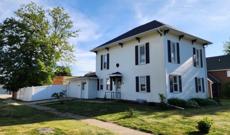 400 Cass St, Adair, IA 50002 - 3 Beds, 2 Bath
