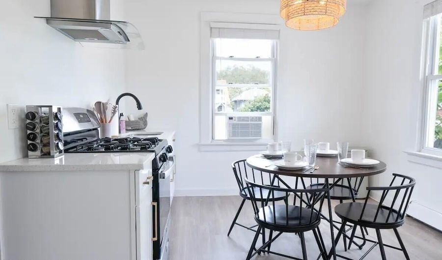 907 Bergh St, Asbury Park, NJ 07712 - 3 Beds, 1 Bath