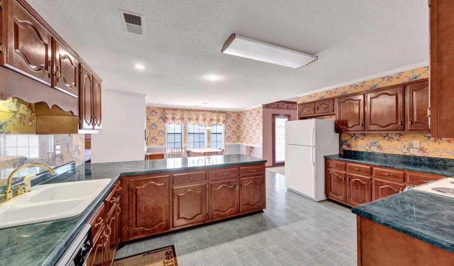 3765 THISTLE Rdg, Bartlett, TN 38135 - 3 Beds, 3 Bath