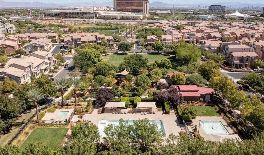 11489 Belmont Lake Dr 102, Las Vegas, NV 89135 - 2 Beds, 3 Bath