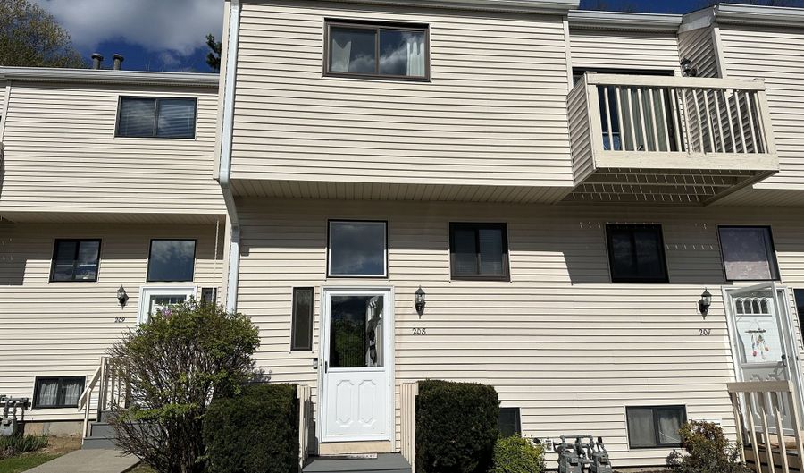 208 Timber Ln, Canton, CT 06019 - 2 Beds, 3 Bath
