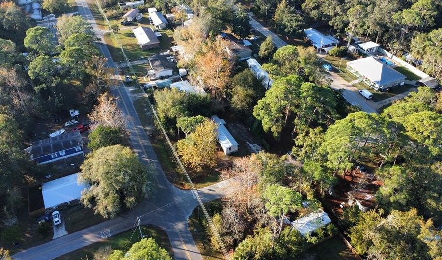 280 24th Ave, Apalachicola, FL 32320 - 2 Beds, 2 Bath