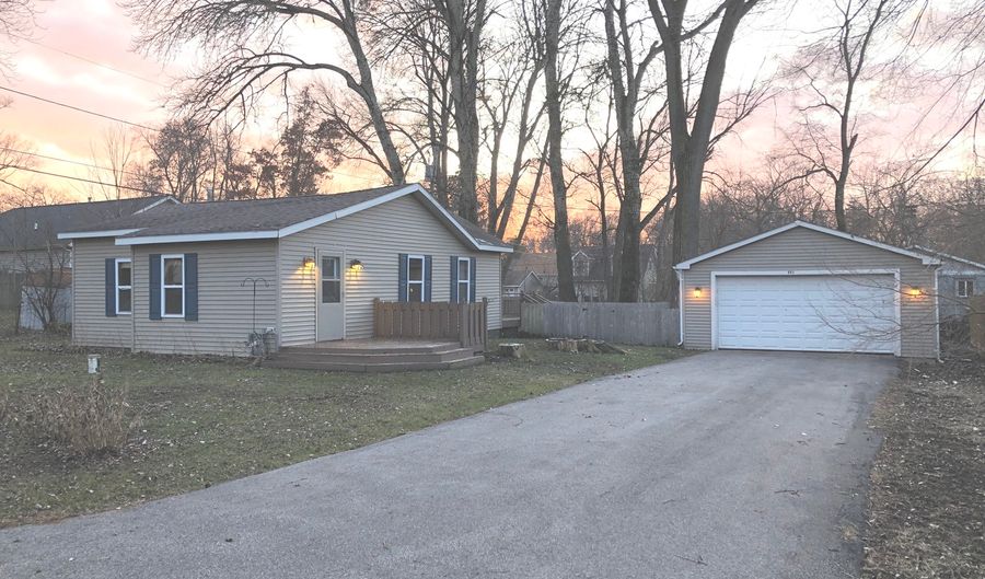 521 Elaine Ter, Lakemoor, IL 60051 - 2 Beds, 1 Bath