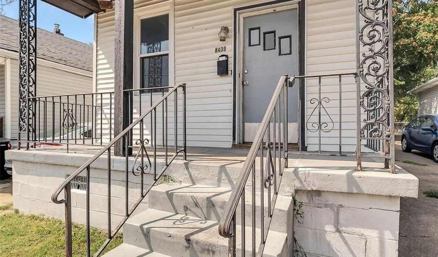 8439 Tennessee Ave, Affton, MO 63125 - 2 Beds, 1 Bath