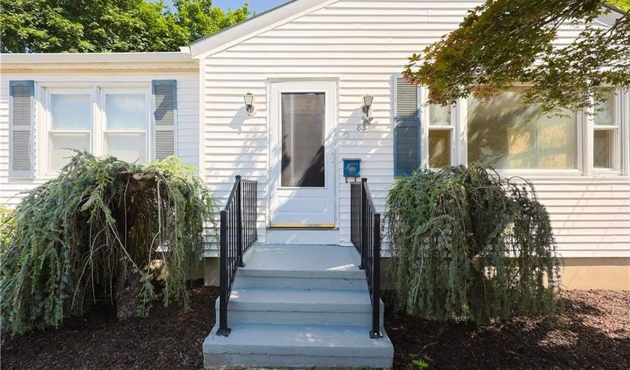 83 Vincent Ave, North Providence, RI 02904 - 2 Beds, 1 Bath