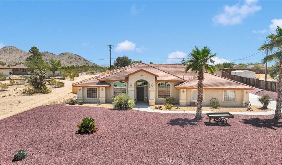 15515 Chole Rd, Apple Valley, CA 92307 - 3 Beds, 3 Bath