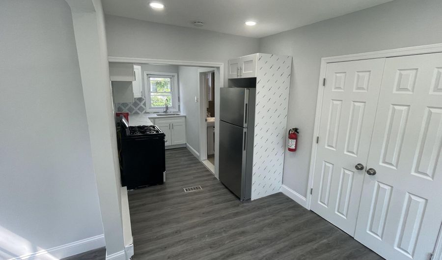 413 Ridge Ave 3, Asbury Park, NJ 07712 - 1 Beds, 1 Bath